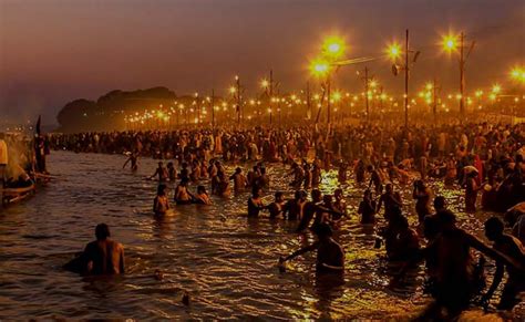 Kumbh Mela 2019 -  Intiassa kokoonnuttava intiimi ja kosminen kokemus